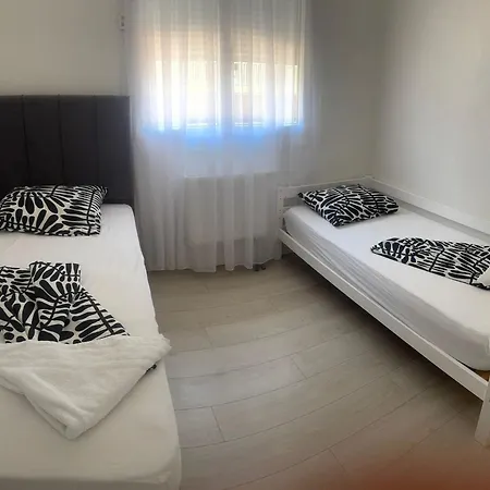 Maison De Village-Neuf